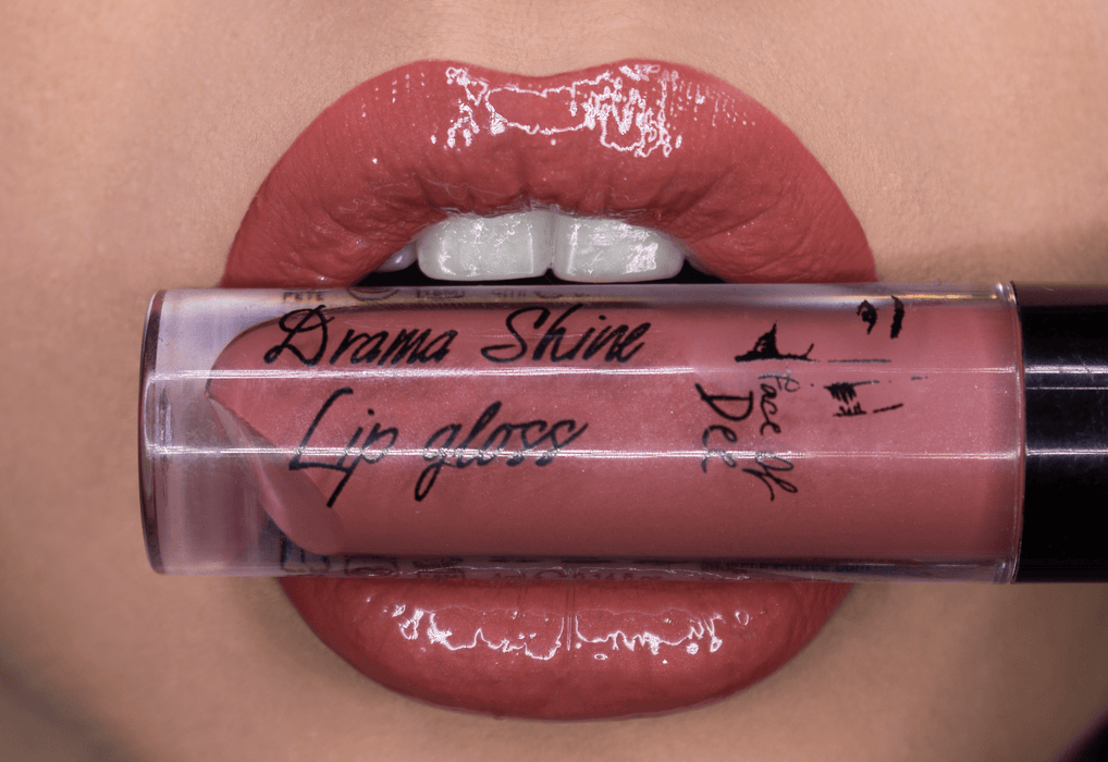 DRAMA SHINE LIPGLOSS - Face Of Dee