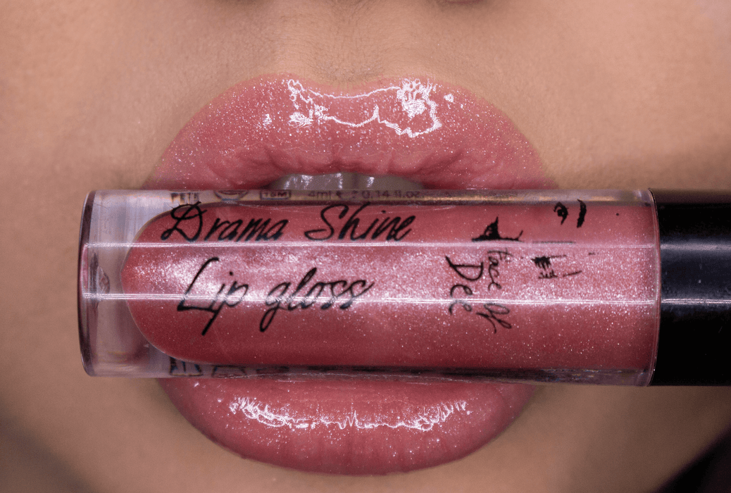 DRAMA SHINE LIPGLOSS - Face Of Dee